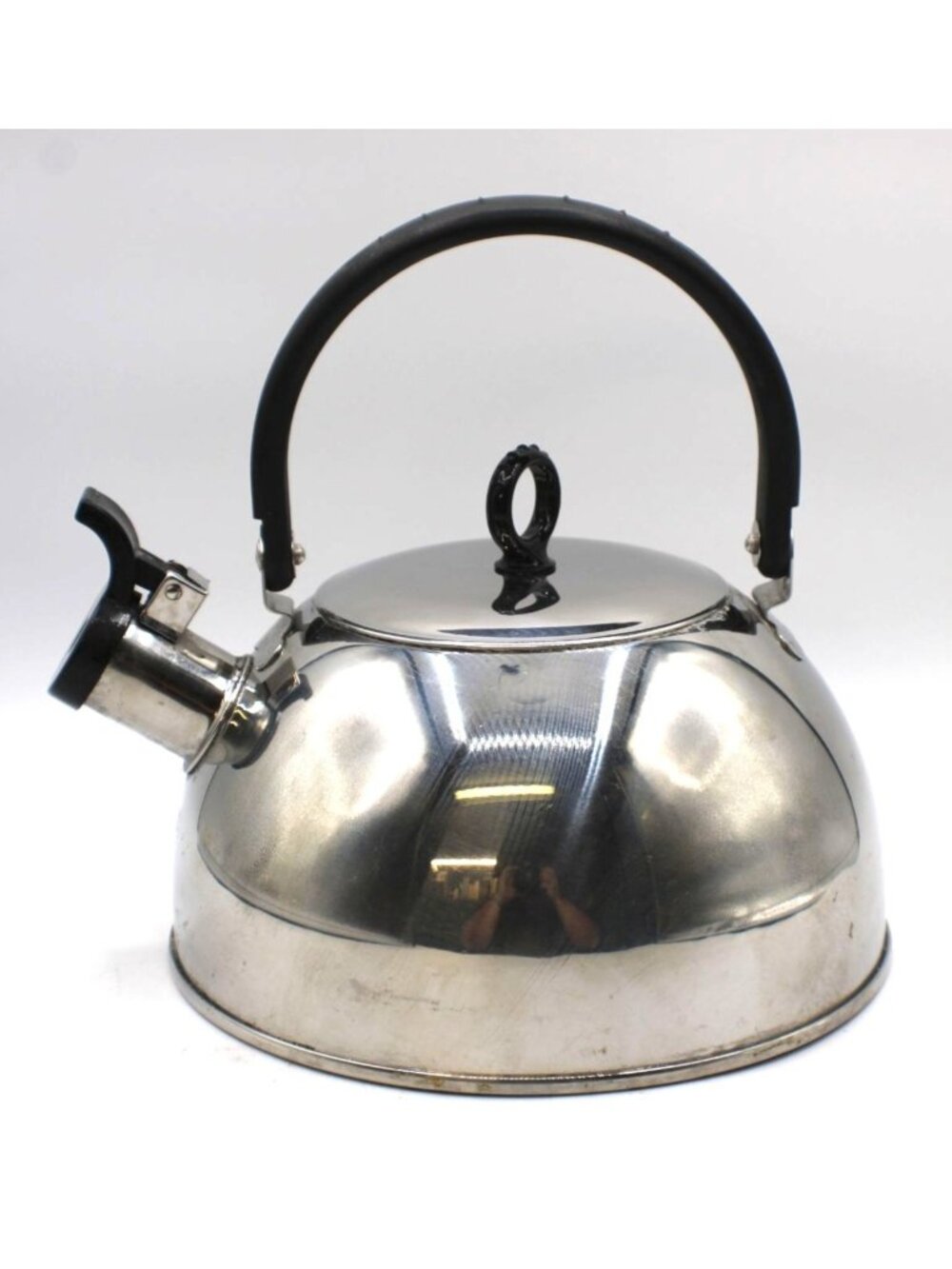 Stainless Steel Whistling Tea Kettle Black Handle Lid 2.5 Quart Vtg Thailand